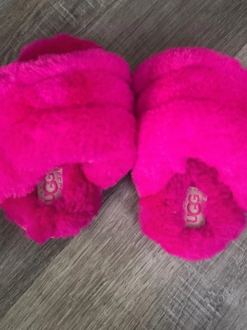 UGG Kids Bright Fuchsia Fluff Slides